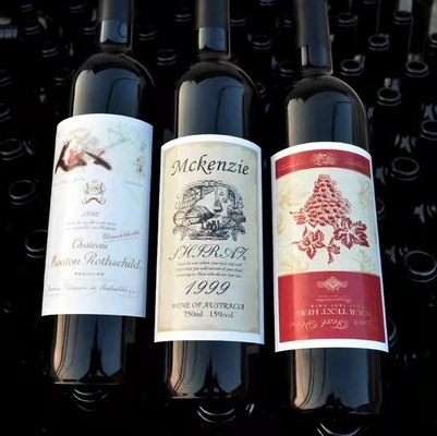 Les autocollants libres de label de vin roulent le rouge en aluminium doux d'autocollants de certificat de relief par or
